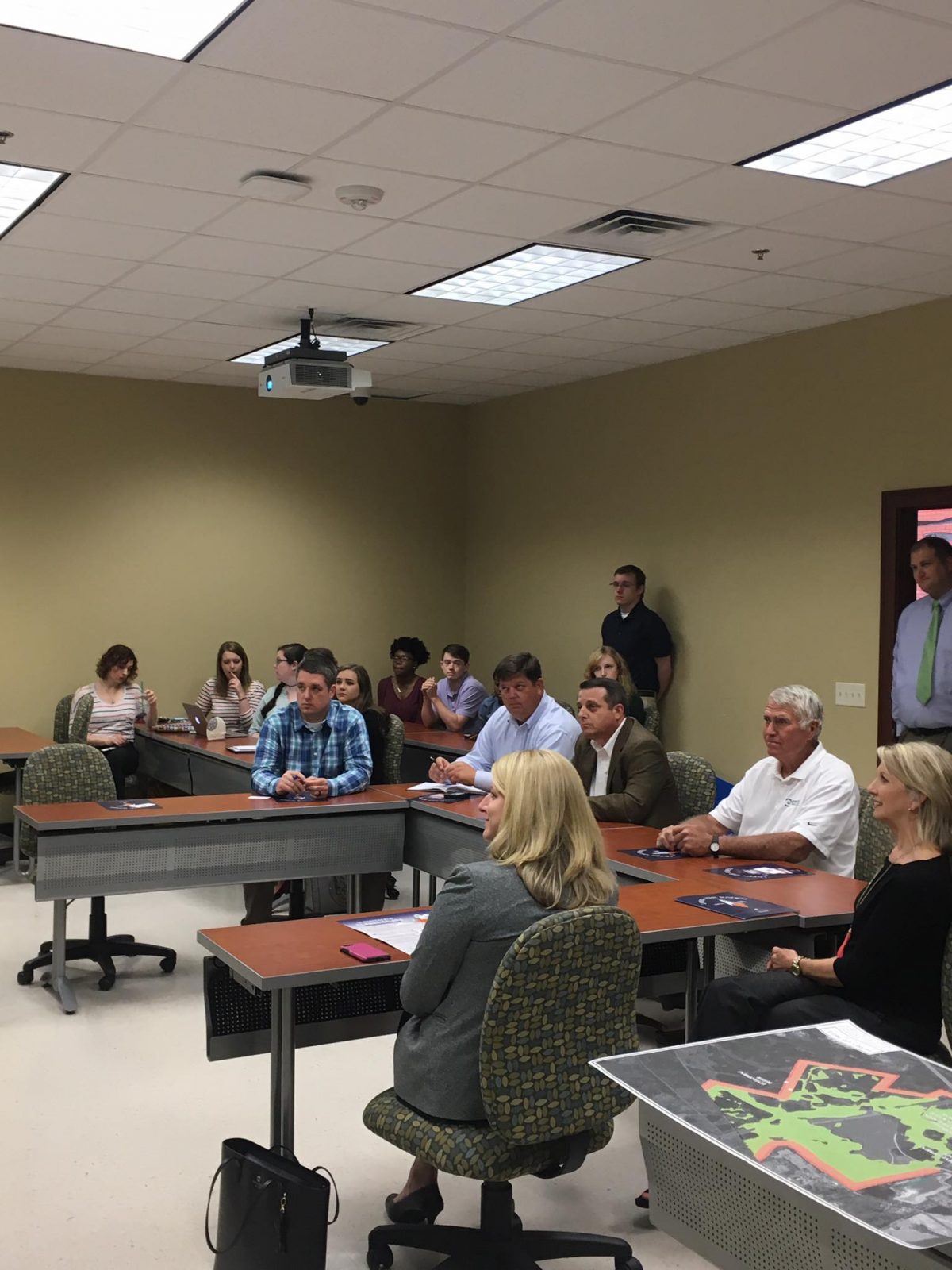 Georgia Southern students make presentaitons